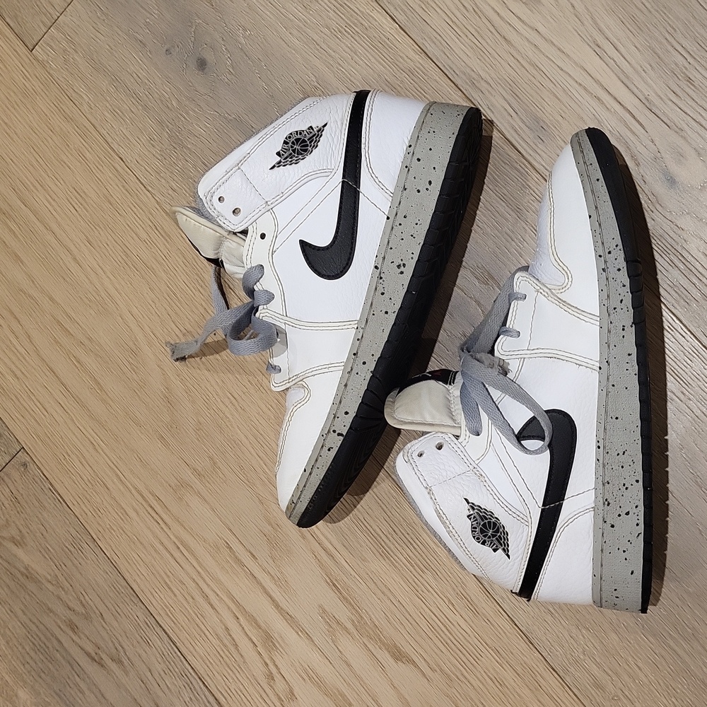 Jordan 1 Mid “White Cement” (GS)